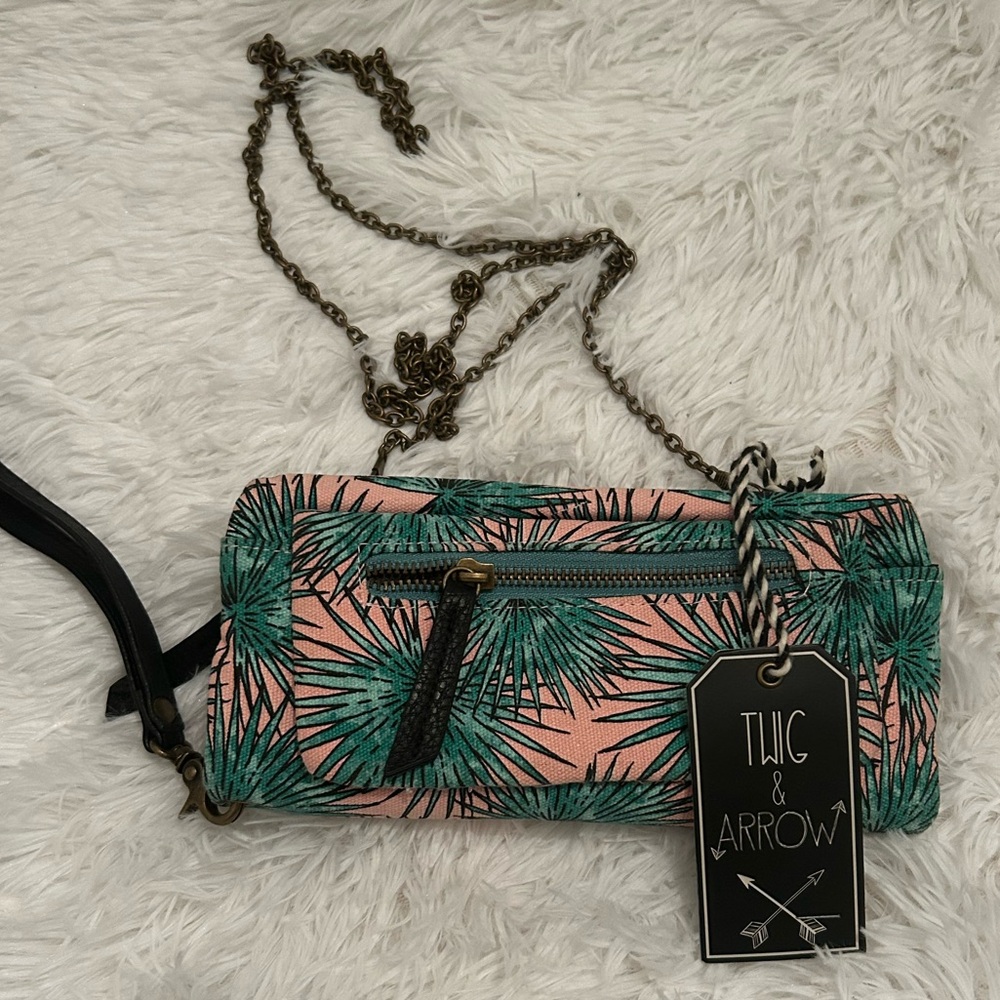 Crossbody bag/Wristlest